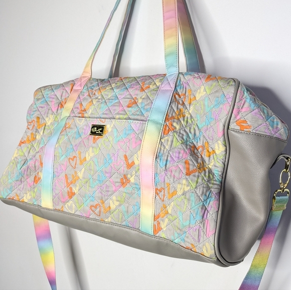 Luv Betsey Betsey Johnson Grey Rainbow Quilted Weekender Bag W Trolley Sleeve - Picture 2 of 15